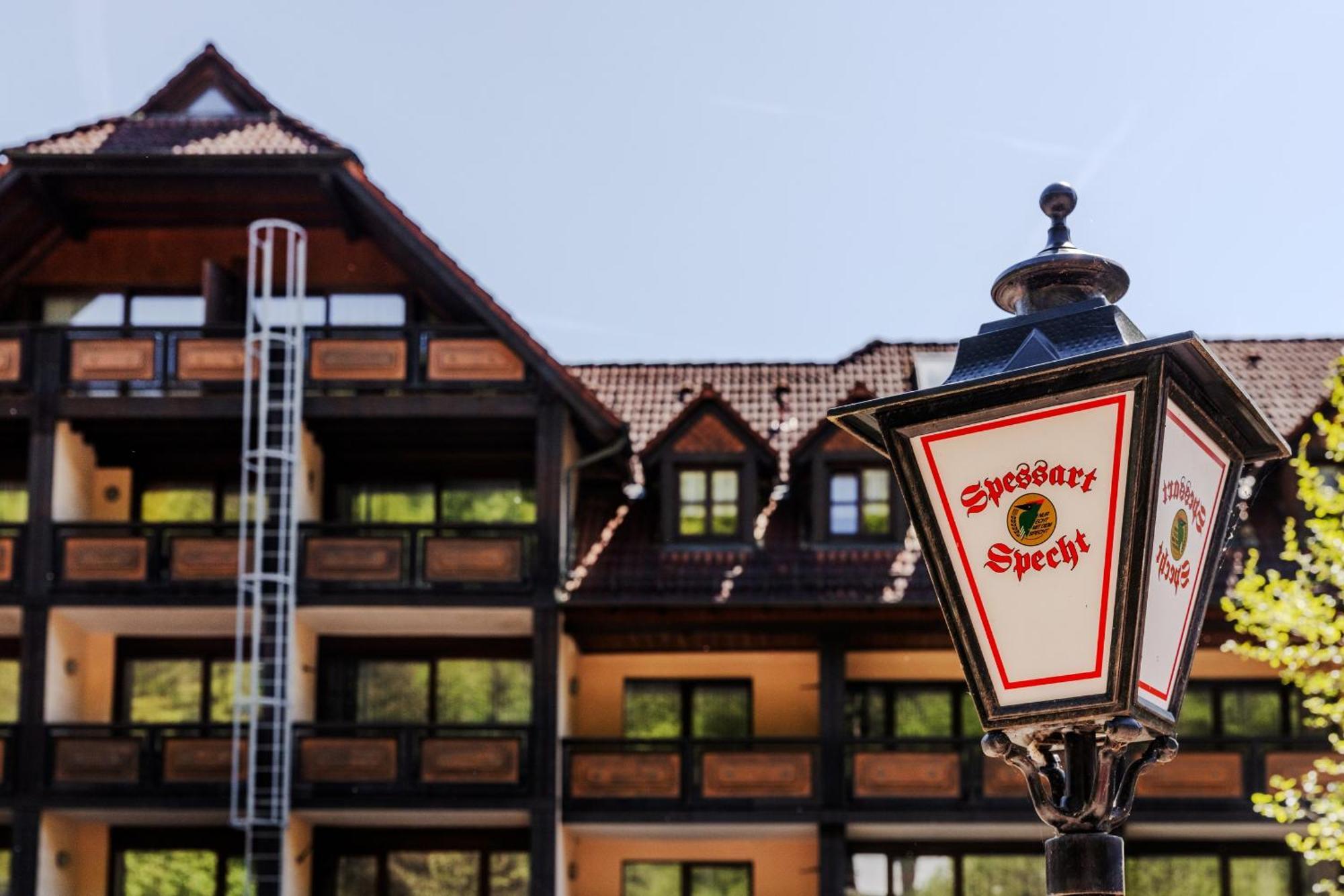 Landgasthof Zur Linde Heimbuchenthal Exterior photo