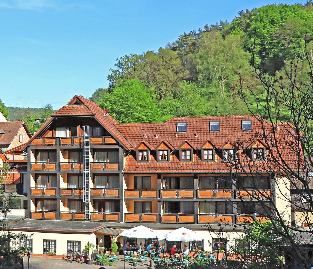 Landgasthof Zur Linde Hotel Heimbuchenthal Exterior photo